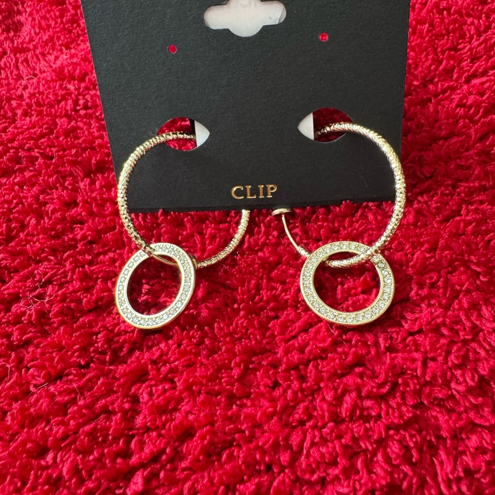 Chic Gold-Tone Hoop Earrings Clip